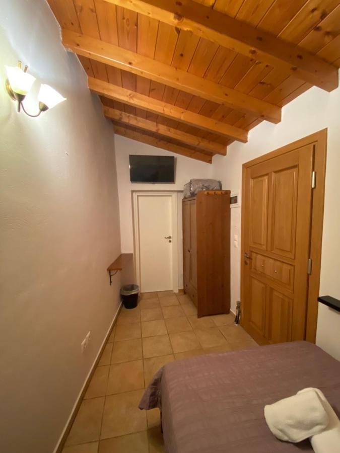 Pegasus House Hotel Corinth Exterior foto