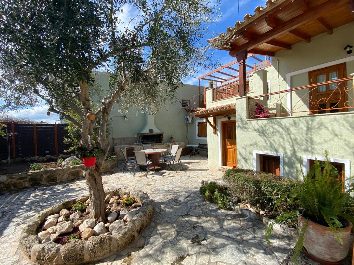 Pegasus House Hotel Corinth Exterior foto